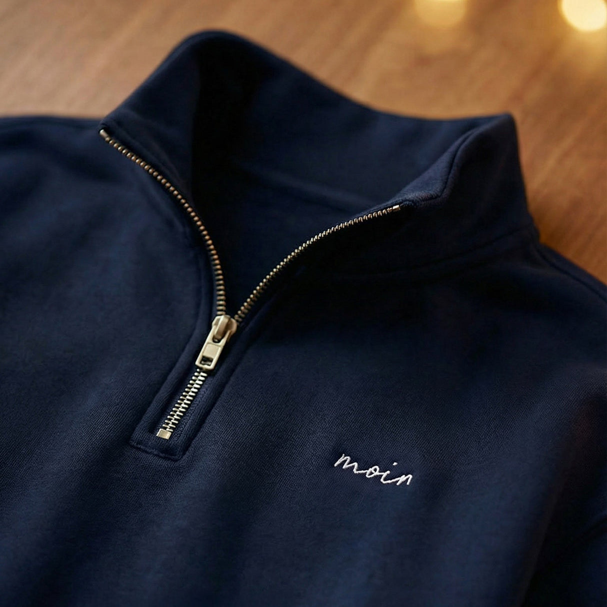 Moin - Unisex Premium Zipper | 100% Bio-Baumwolle | Edler Stick