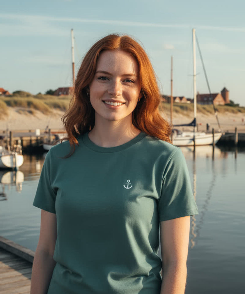 Unser Klassiker - Damen Premium Shirt | Bio- Baumwolle | Edler Stick