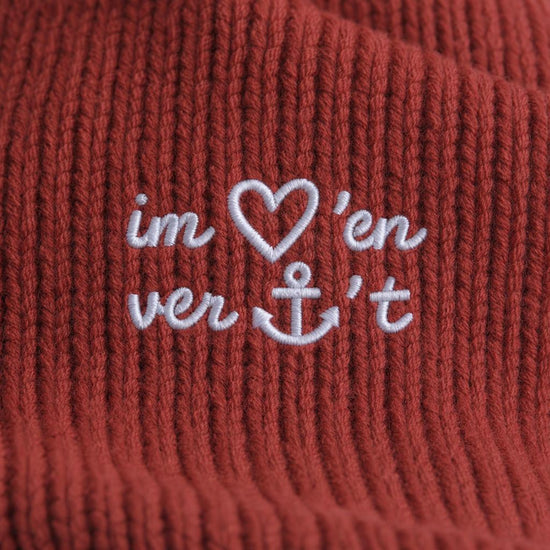 Im Herzen verankert Stick -  Unisex Bio FISHERMAN BEANIE