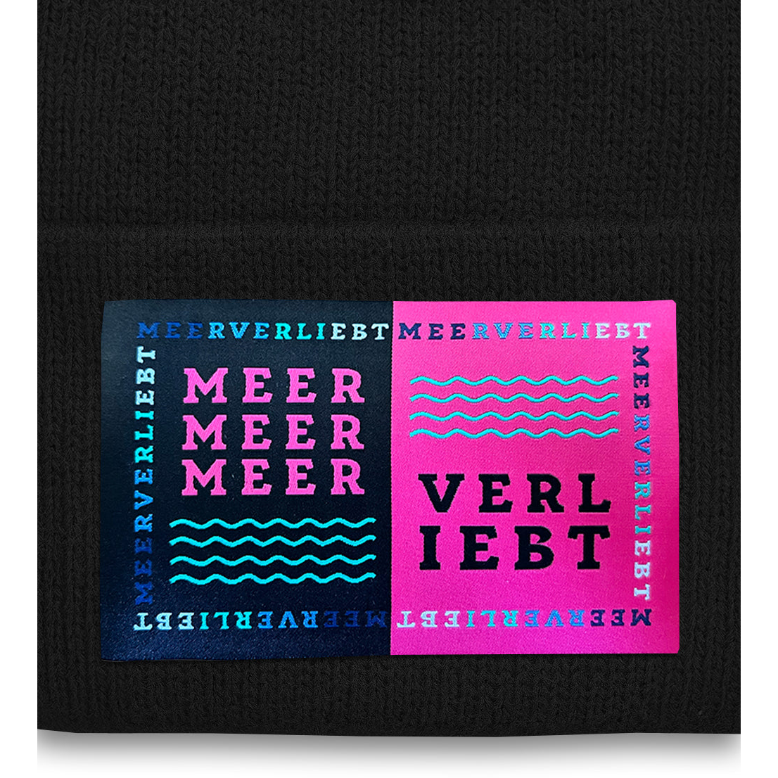 Meerverliebt Collage Beanie Schwarz